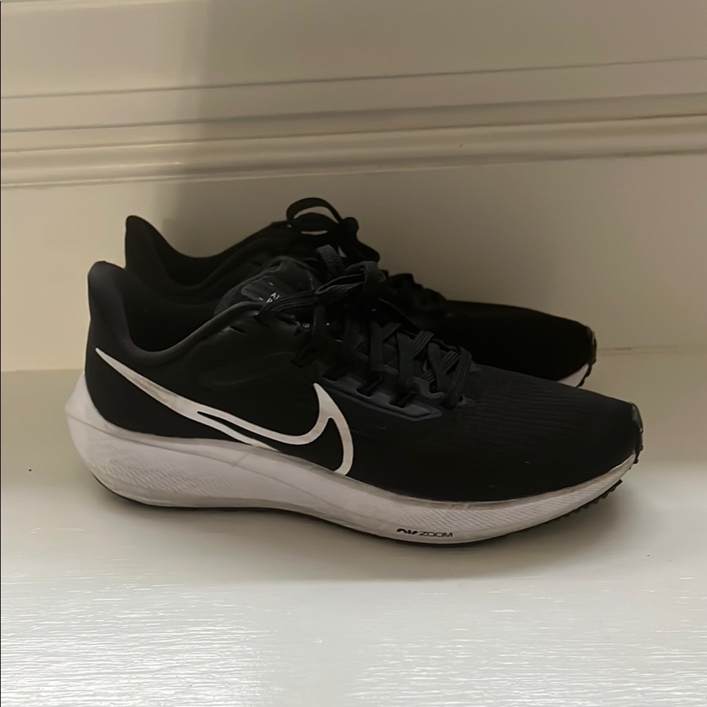 Women’s nike running shoes